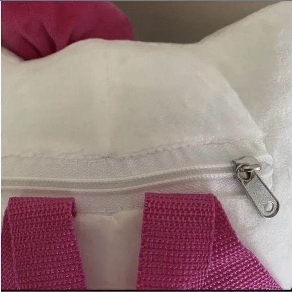 Hello Kitty plush backpack + Kuromi Keychain - Picture 4 of 6